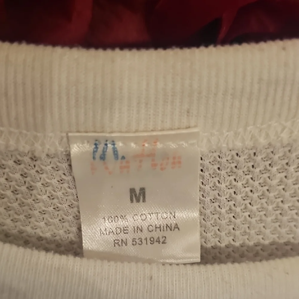 Men's Thermal Shirt & Pants Size Medium ( Slight Pink On Right Shoulder)